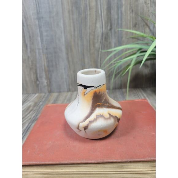 Vintage Nemadji Pottery Vase 3-1/2" High - Picture 2 of 4